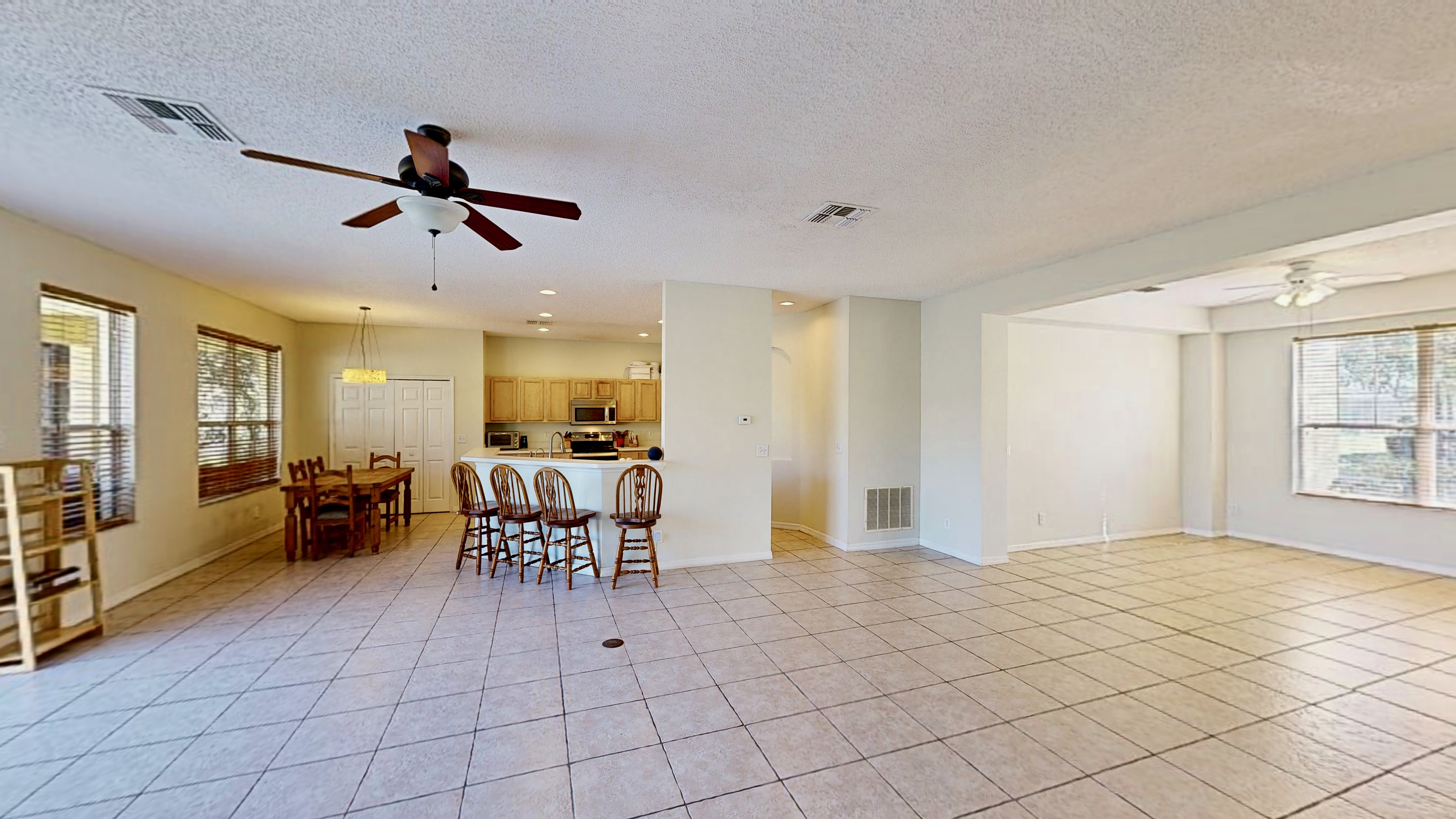 KISSIMMEE, Florida, 34747, United States, 7 Bedrooms Bedrooms, ,6 BathroomsBathrooms,Residential,For Sale,1878107