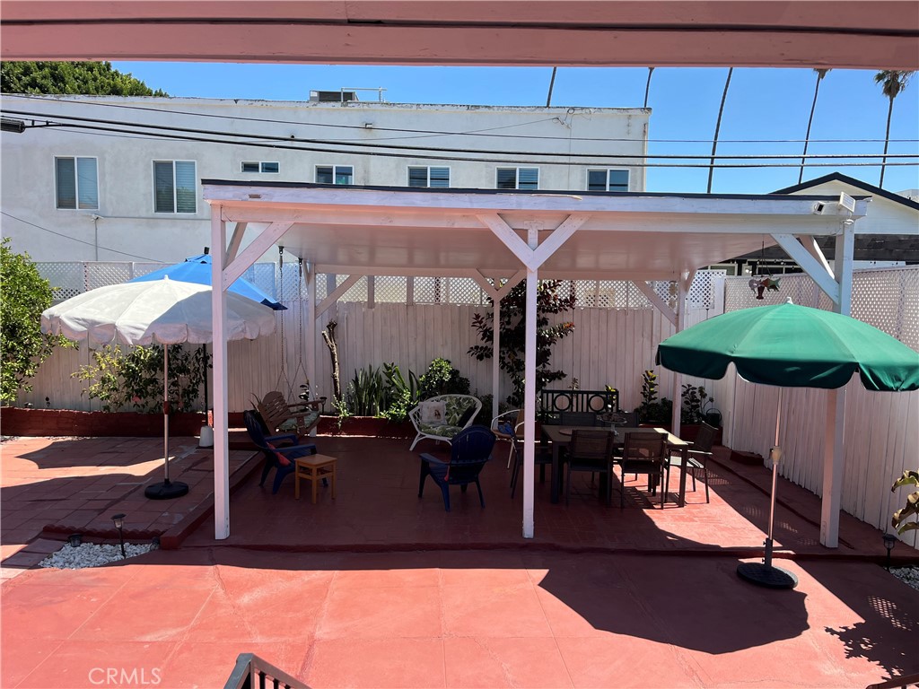 Los Angeles, California, 90026, United States, 3 Bedrooms Bedrooms, ,1 BathroomBathrooms,Residential,For Sale,1876735