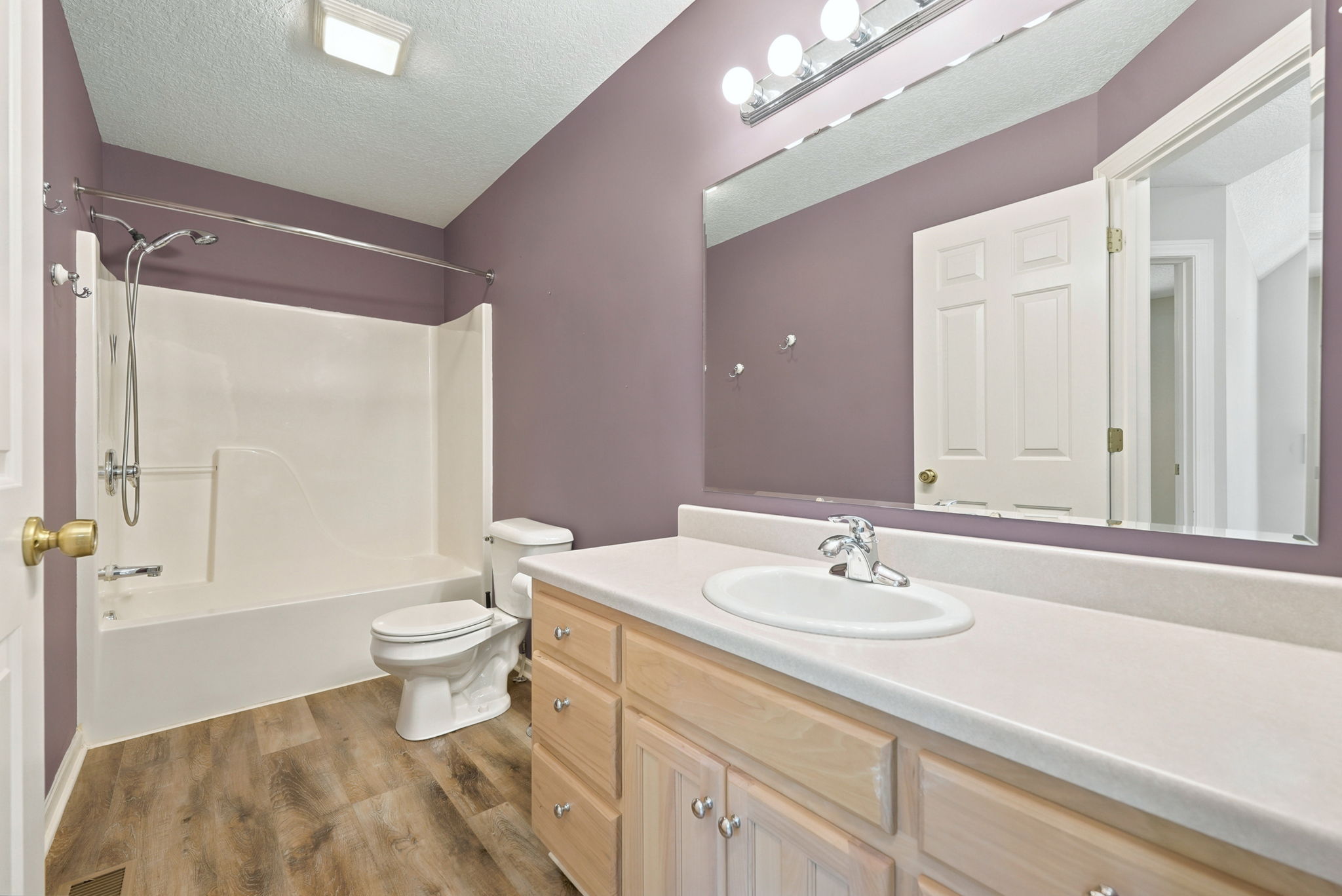  Excellent 3 Bedroom Home with Finished Basement in Fort Wayne - 物件實景