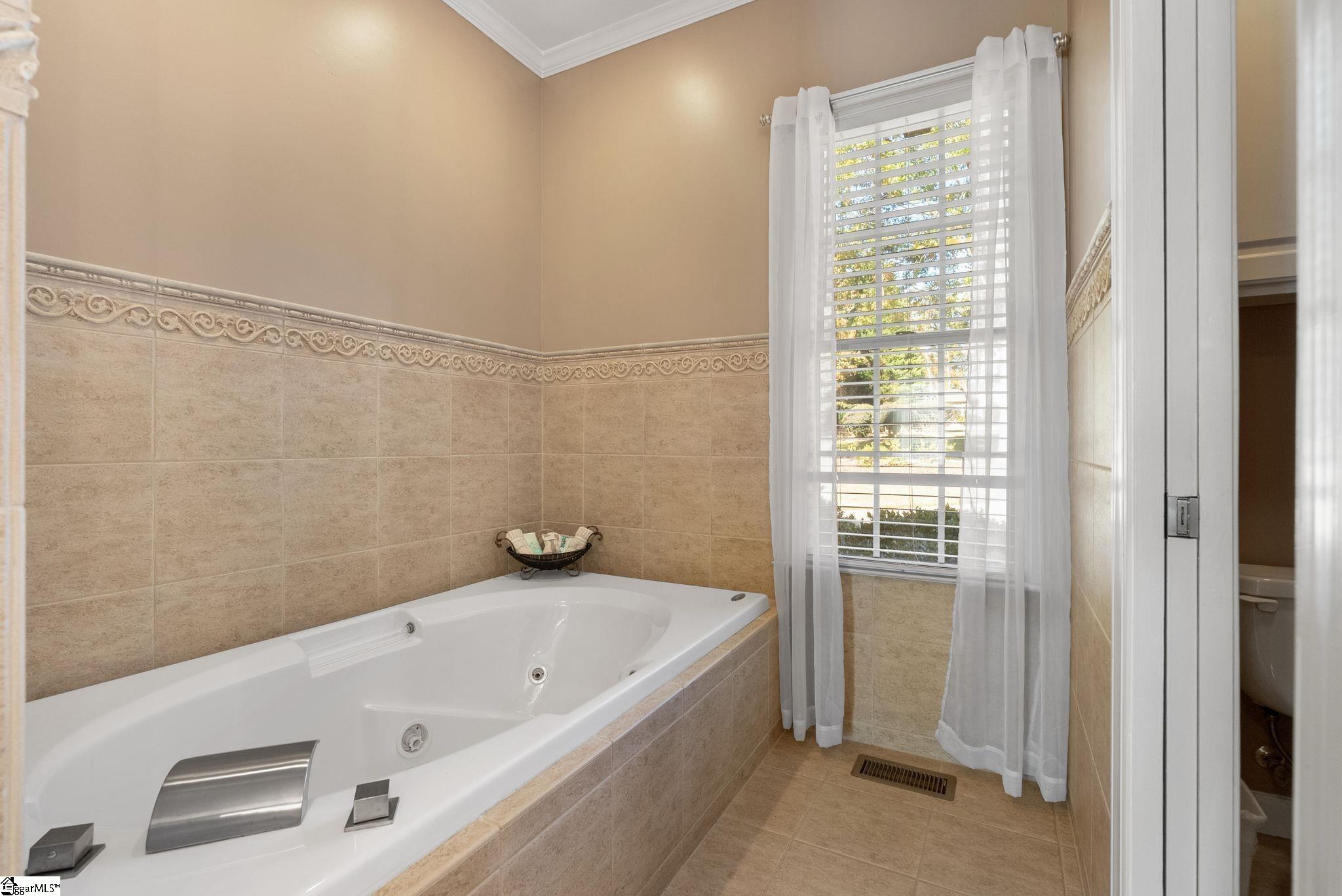 Boiling Springs, South Carolina, 29316, United States, 4 Bedrooms Bedrooms, ,4 BathroomsBathrooms,Residential,For Sale,1989234