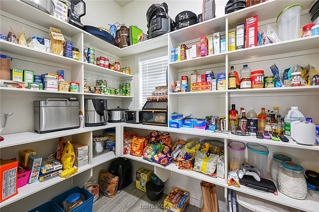 Bryan, Texas, 77808-7031, United States, 4 Bedrooms Bedrooms, ,4 BathroomsBathrooms,Residential,For Sale,1978481