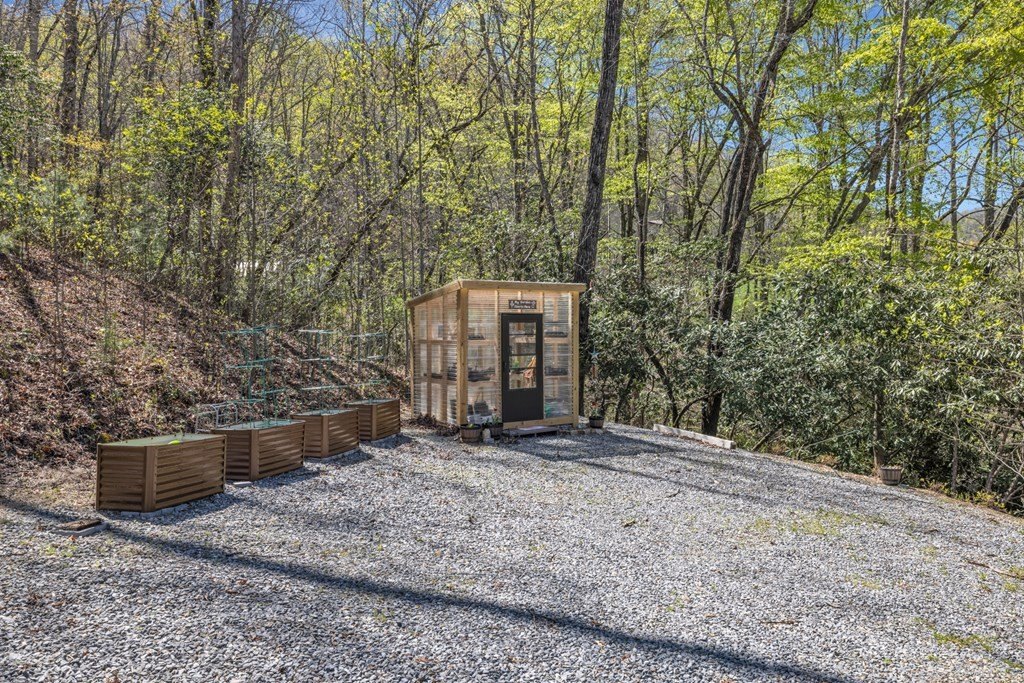 Hayesville, North Carolina, 28904, United States, 3 Bedrooms Bedrooms, ,3 BathroomsBathrooms,Residential,For Sale,1834730