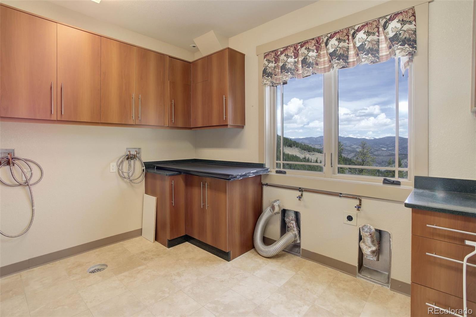 Evergreen, Colorado, 80439, United States, 5 Bedrooms Bedrooms, ,6 BathroomsBathrooms,Residential,For Sale,1836872