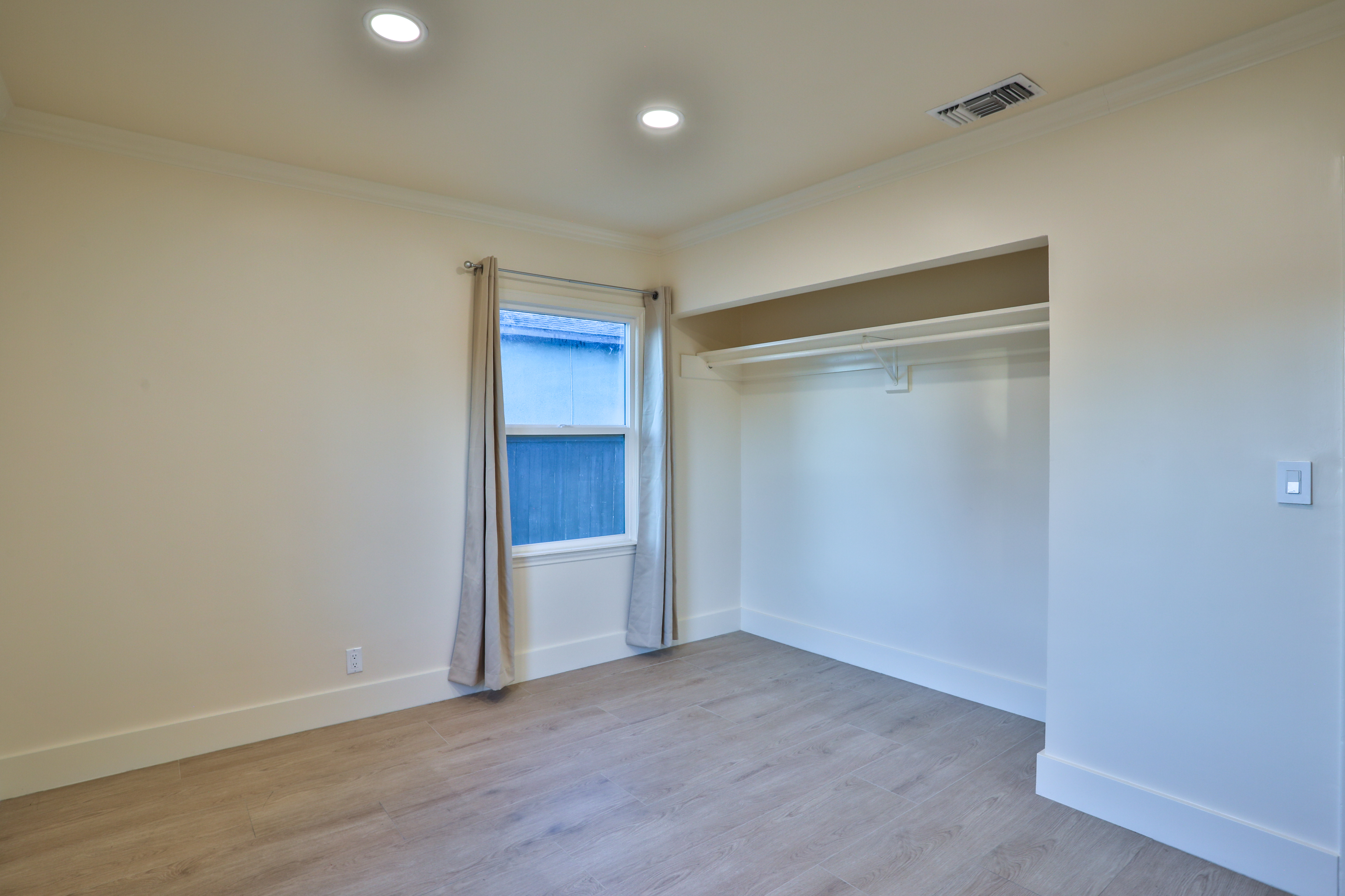  664 N. 8th Avenue, Upland, CA 91786 - 物件實景