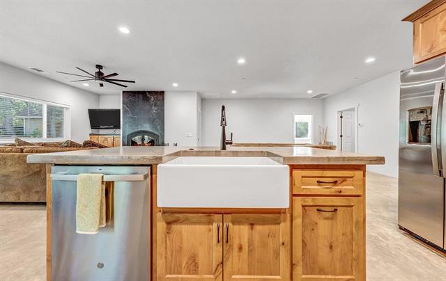 Lake Almanor West, California, 96020, United States, 3 Bedrooms Bedrooms, ,2 BathroomsBathrooms,Residential,For Sale,1857192