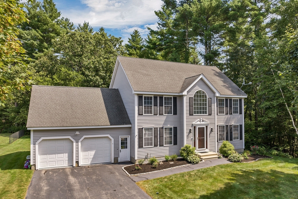 Nashua, New Hampshire, 03062, United States, 4 Bedrooms Bedrooms, ,4 BathroomsBathrooms,Residential,For Sale,1917285