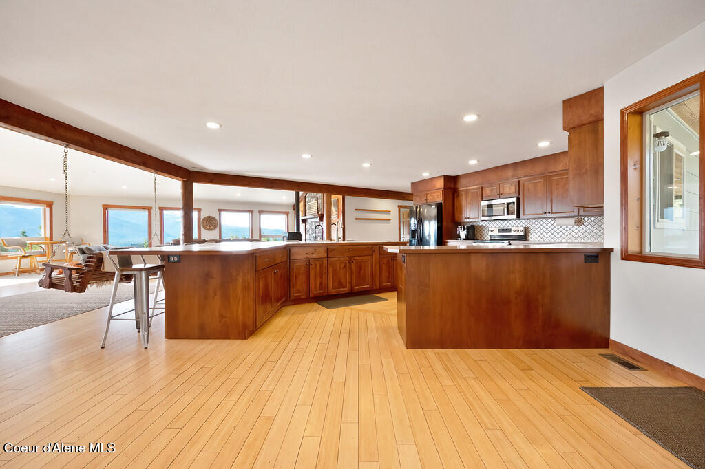 Priest River, Idaho, 83856, United States, 5 Bedrooms Bedrooms, ,4 BathroomsBathrooms,Residential,For Sale,1770577
