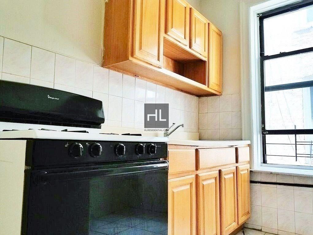 Brooklyn, New York, 11203, United States, 7 Bedrooms Bedrooms, ,5 BathroomsBathrooms,Residential,For Sale,1938412