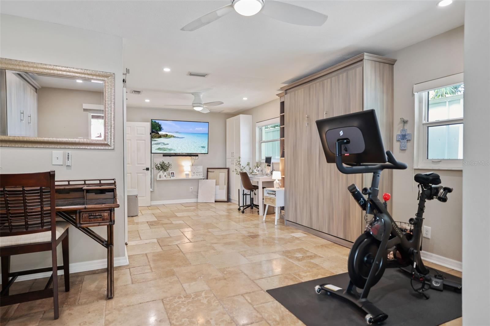 St. Petersburg, Florida, 33707, United States, 3 Bedrooms Bedrooms, ,2 BathroomsBathrooms,Residential,For Sale,1978831