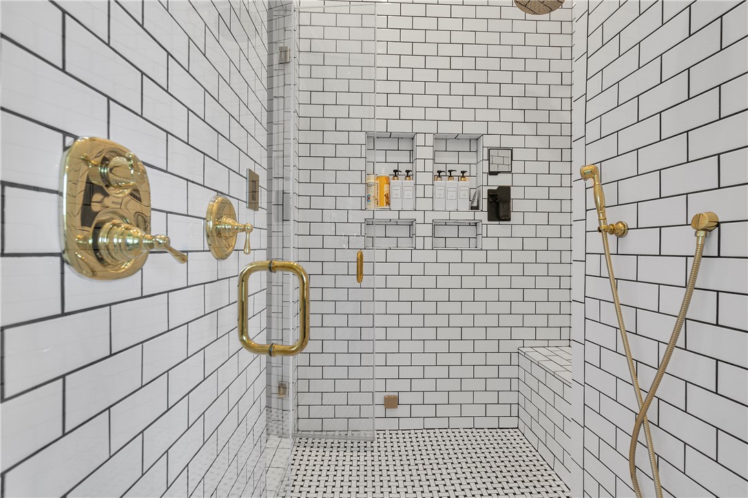 Townville, South Carolina, 29689, United States, 7 Bedrooms Bedrooms, ,7 BathroomsBathrooms,Residential,For Sale,1995643