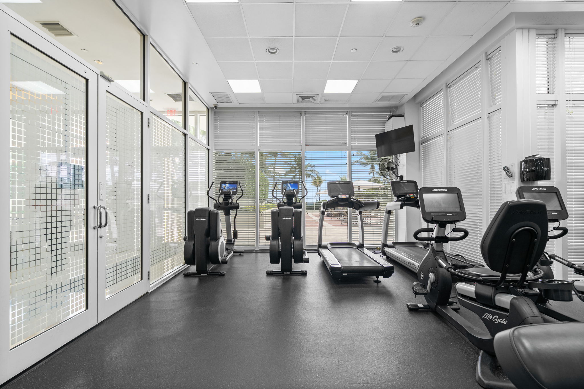  10225 Collins Ave, Bal Harbour, FL, 33154 - 物件實景