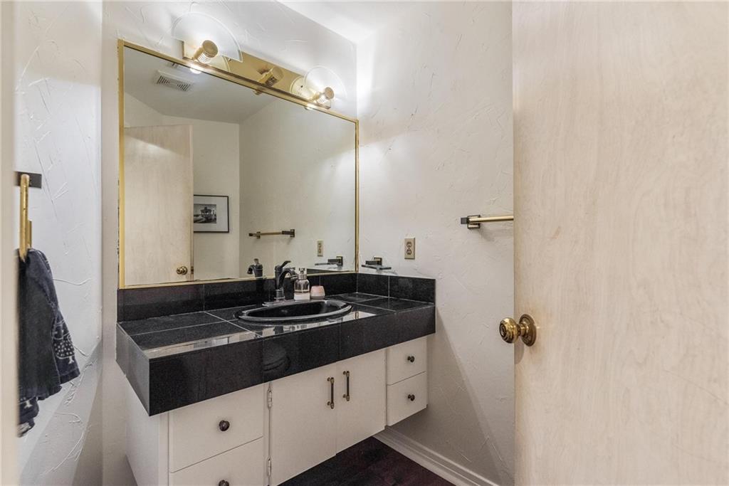 Corpus Christi, Texas, 78414, United States, 4 Bedrooms Bedrooms, ,5 BathroomsBathrooms,Residential,For Sale,1848351