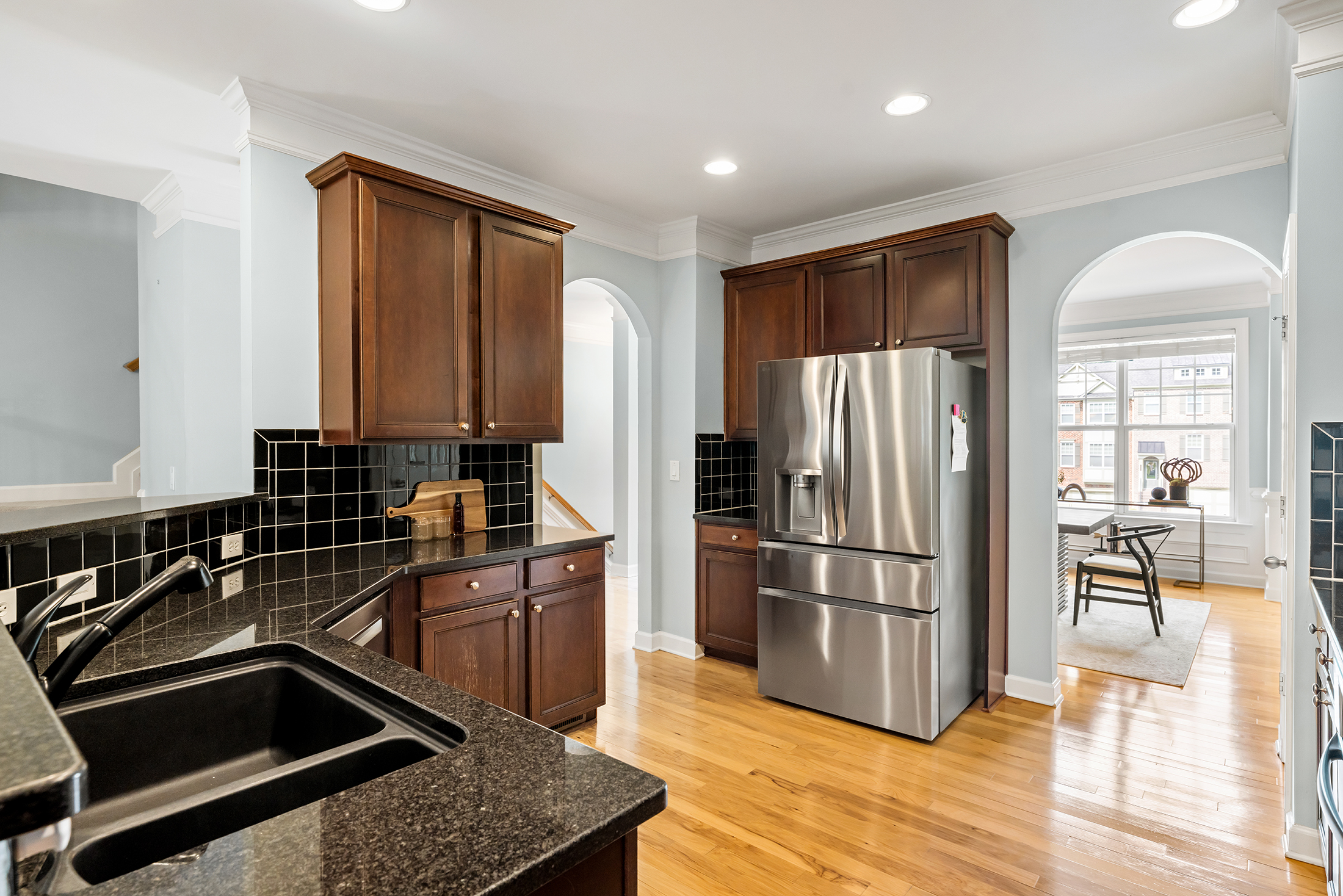  Thoughtfully Updated Brownstone in Brookhaven - 物件實景