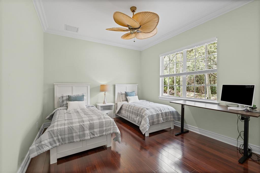 Bradenton, Florida, 34202, United States, 5 Bedrooms Bedrooms, ,5 BathroomsBathrooms,Residential,For Sale,1873833