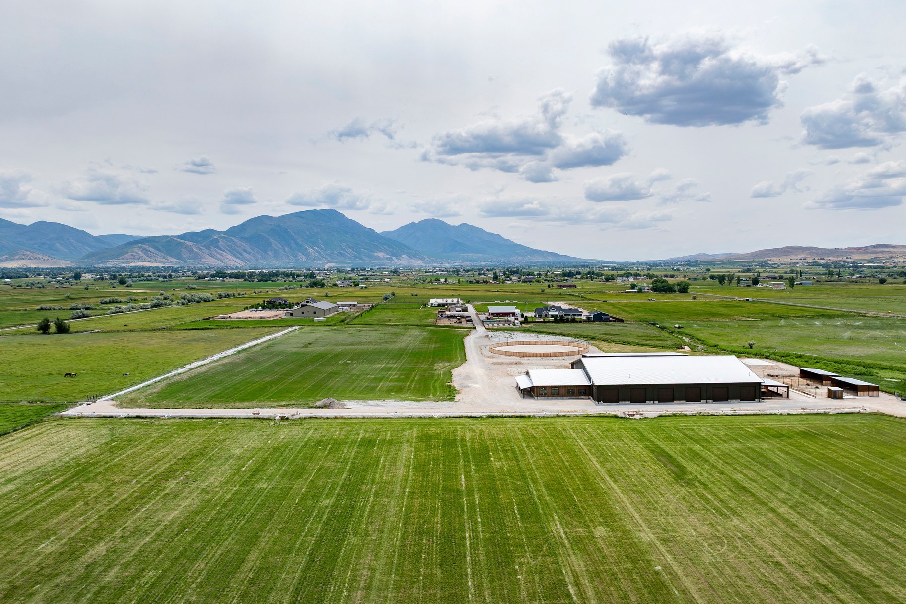  Refined Farmhouse Living with Professional Horse Facilities - 物件實景