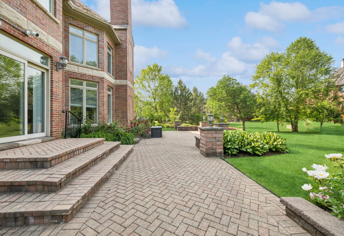 Vernon Hills, Illinois, 60061, United States, 4 Bedrooms Bedrooms, ,4 BathroomsBathrooms,Residential,For Sale,1940393