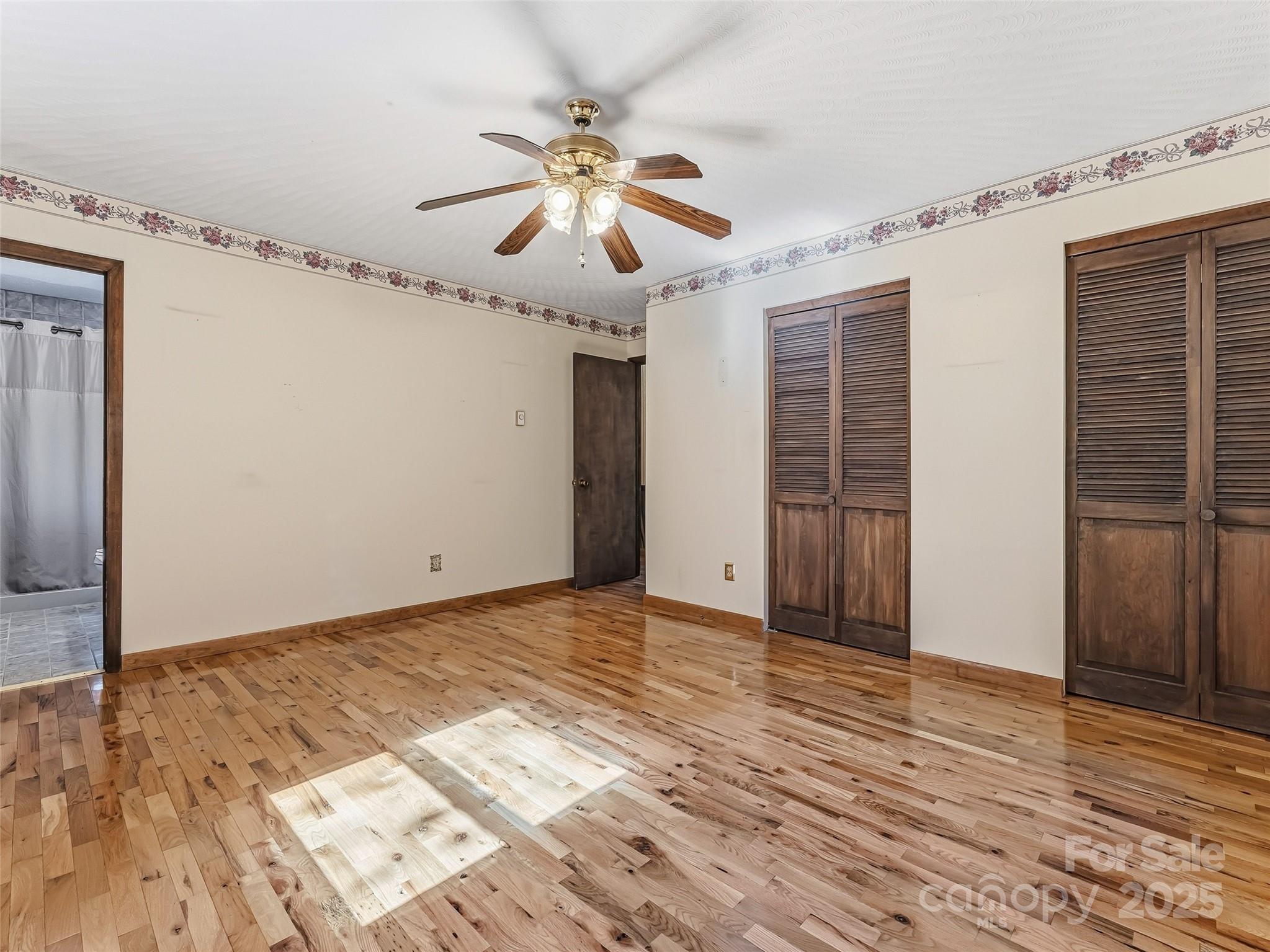 Candler, North Carolina, 28715, United States, 4 Bedrooms Bedrooms, ,3 BathroomsBathrooms,Residential,For Sale,1983385