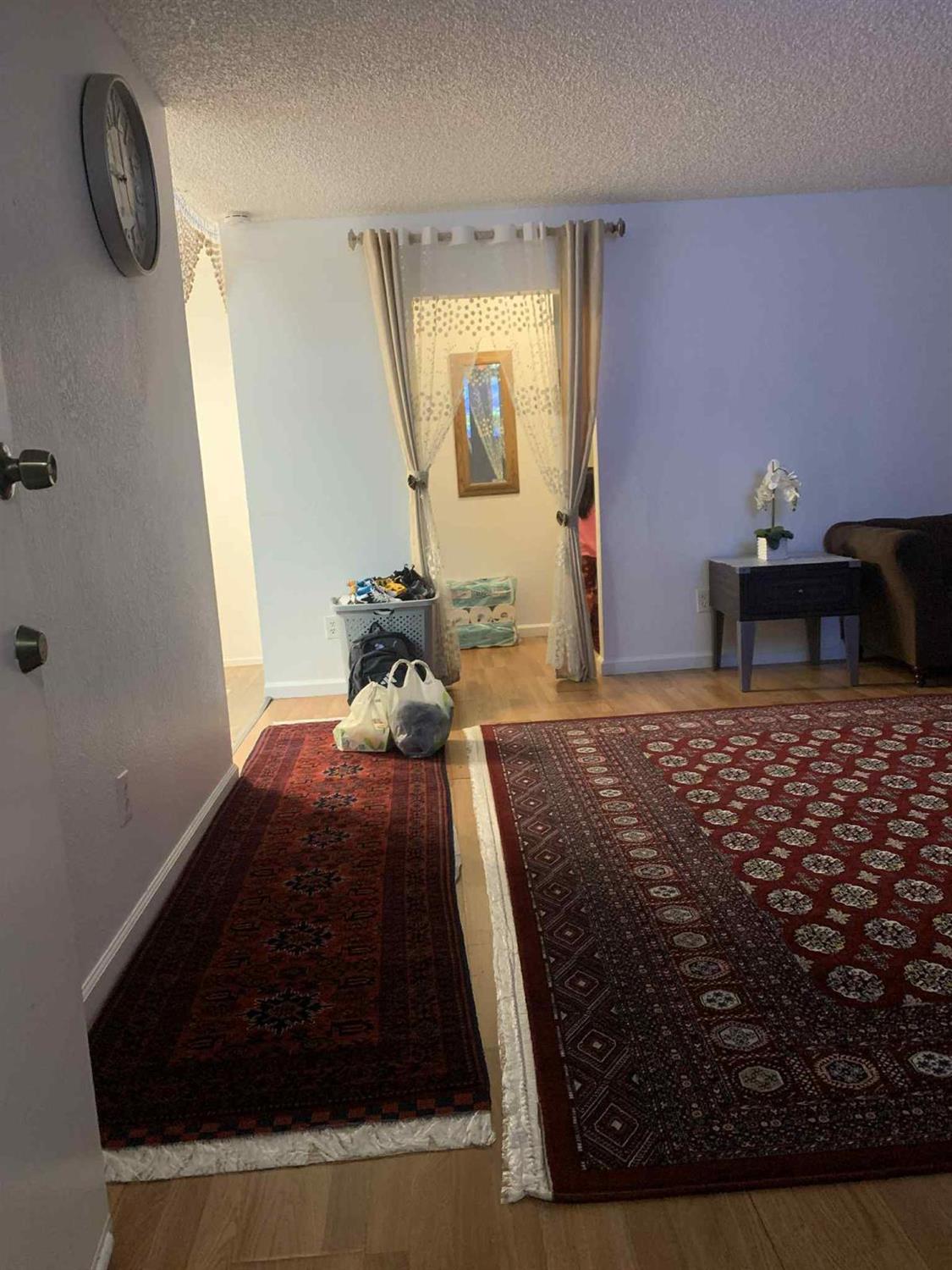 Yuba City, California, 95991-2504, United States, 6 Bedrooms Bedrooms, ,4 BathroomsBathrooms,Residential,For Sale,1920010