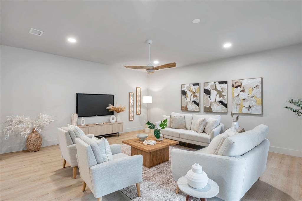 Tampa, Florida, 33629, United States, 4 Bedrooms Bedrooms, ,3 BathroomsBathrooms,Residential,For Sale,1906896