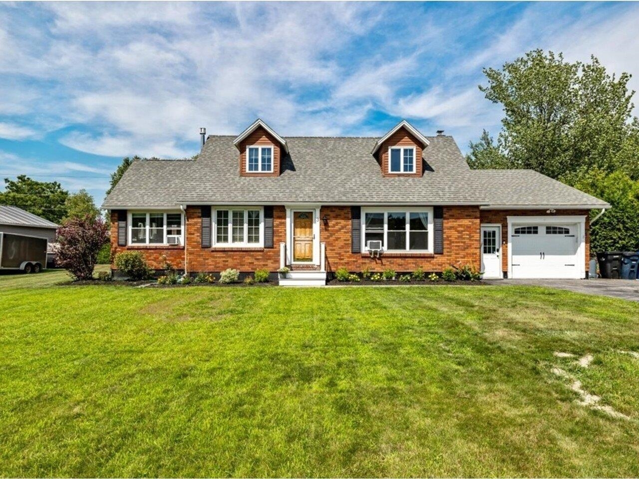 Swanton, Vermont, 05488, United States, 4 Bedrooms Bedrooms, ,2 BathroomsBathrooms,Residential,For Sale,1903681