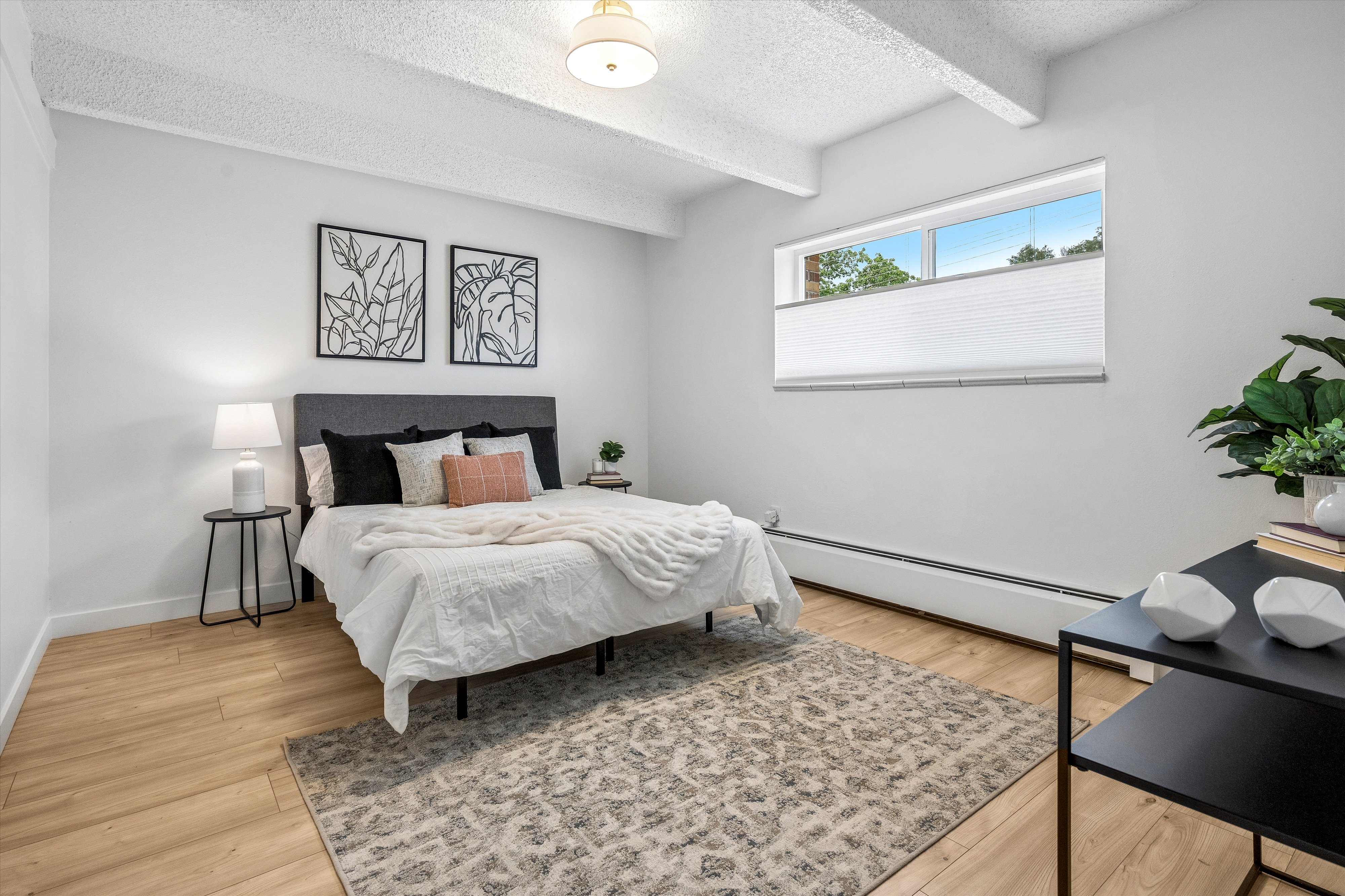  Completely Updated and Move-in Ready - 物件實景