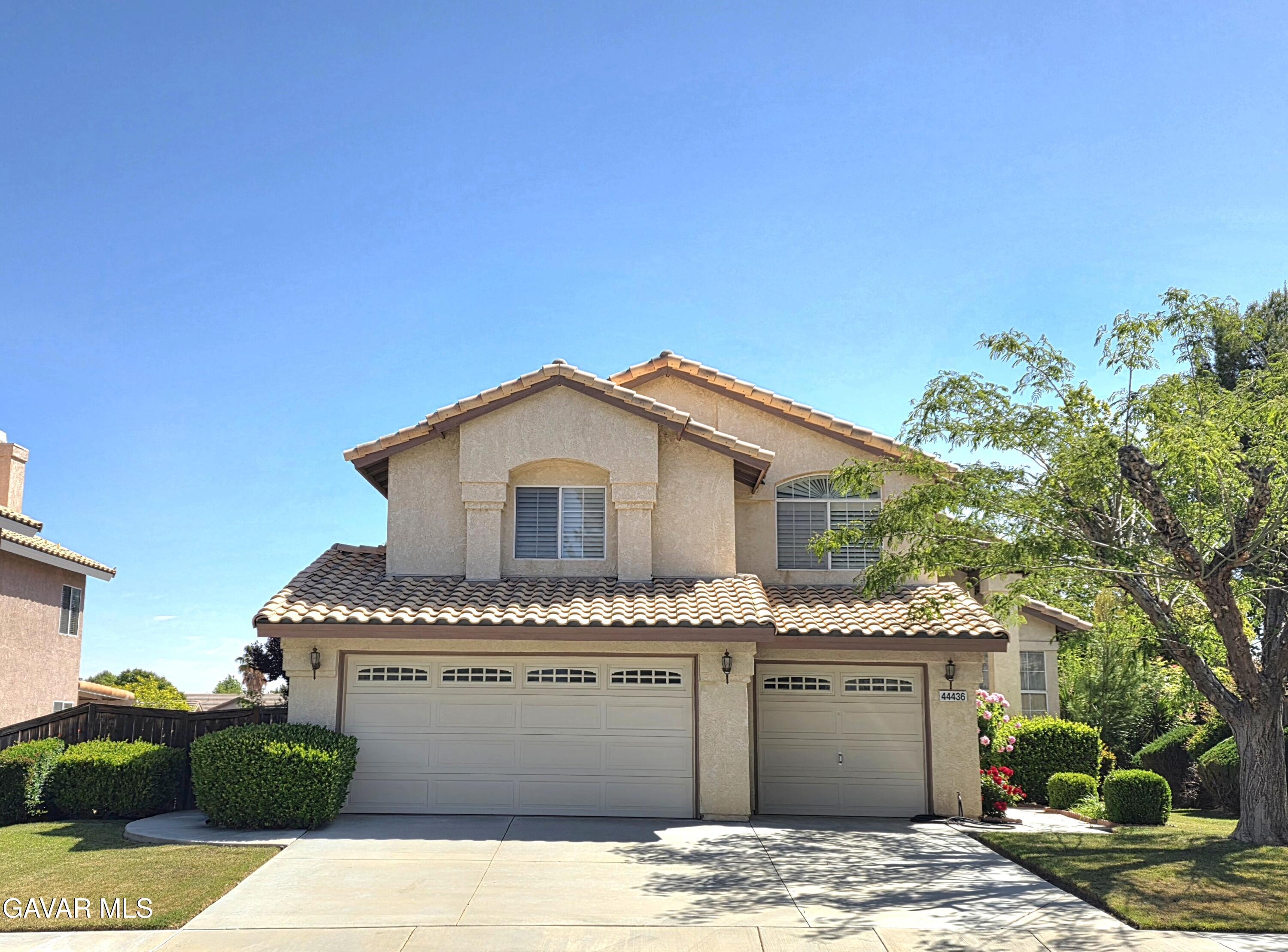 Lancaster, California, 93536, United States, 4 Bedrooms Bedrooms, ,3 BathroomsBathrooms,Residential,For Sale,2040565