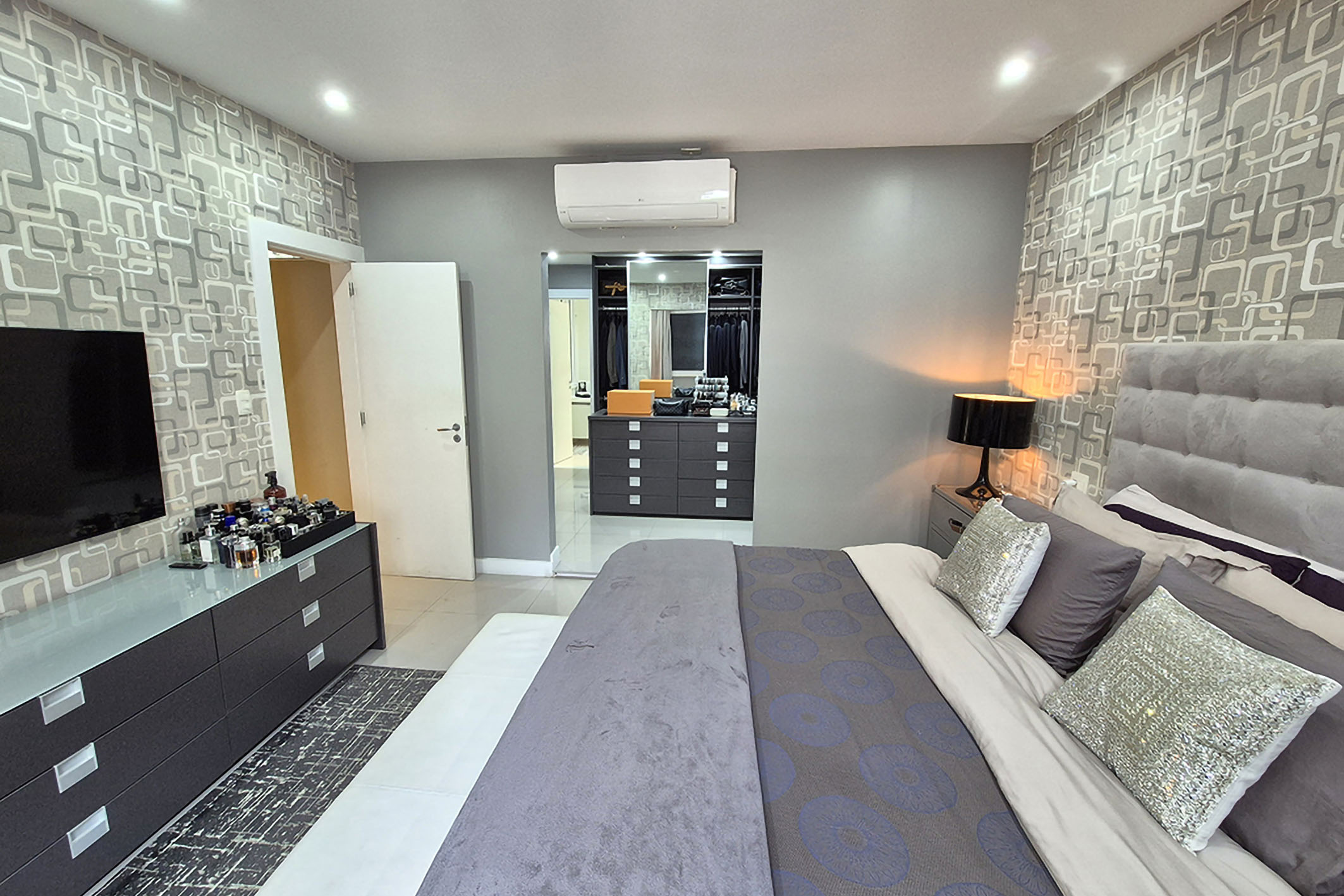  Renovated apartment with three suites on a high floor in Posto 5 - 物件實景