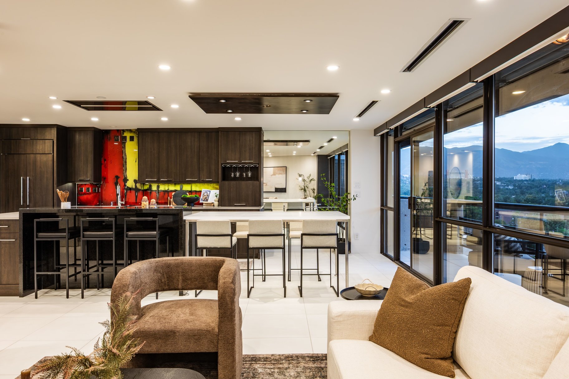  Corner Residence with Towering Views of Salt Lake City - 物件實景