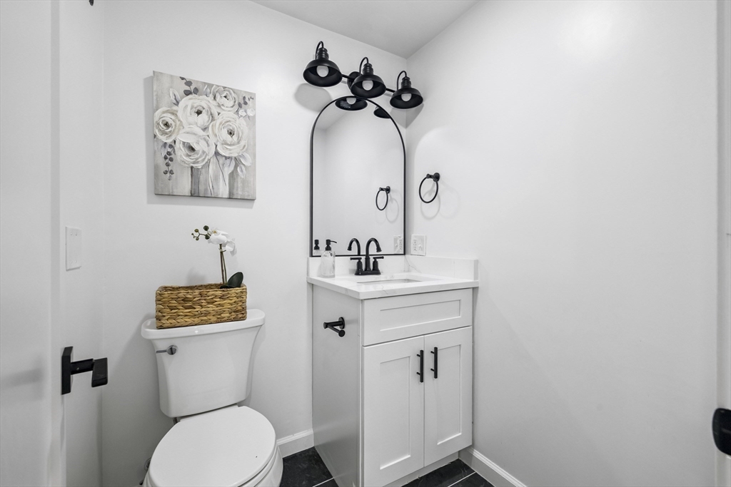 Shrewsbury, Massachusetts, 01545, United States, 3 Bedrooms Bedrooms, ,3 BathroomsBathrooms,Residential,For Sale,1907177