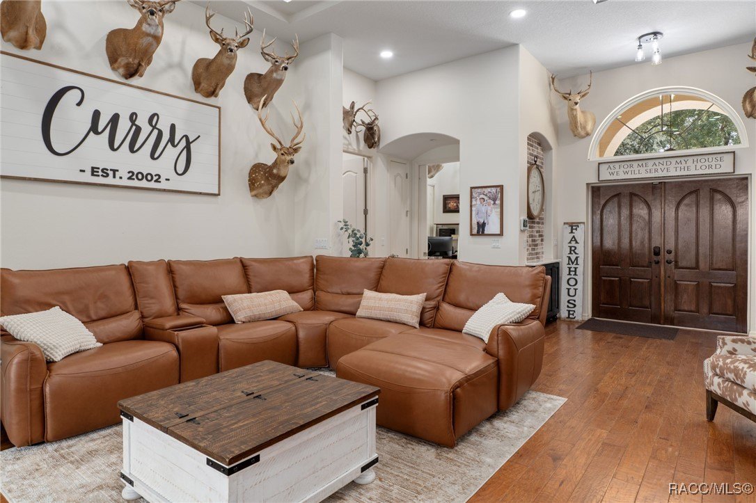 Crystal River, Florida, 34428, United States, 4 Bedrooms Bedrooms, ,4 BathroomsBathrooms,Residential,For Sale,1983688