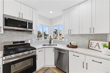 Wilmington, California, 90744, United States, 2 Bedrooms Bedrooms, ,1 BathroomBathrooms,Residential,For Sale,2011715