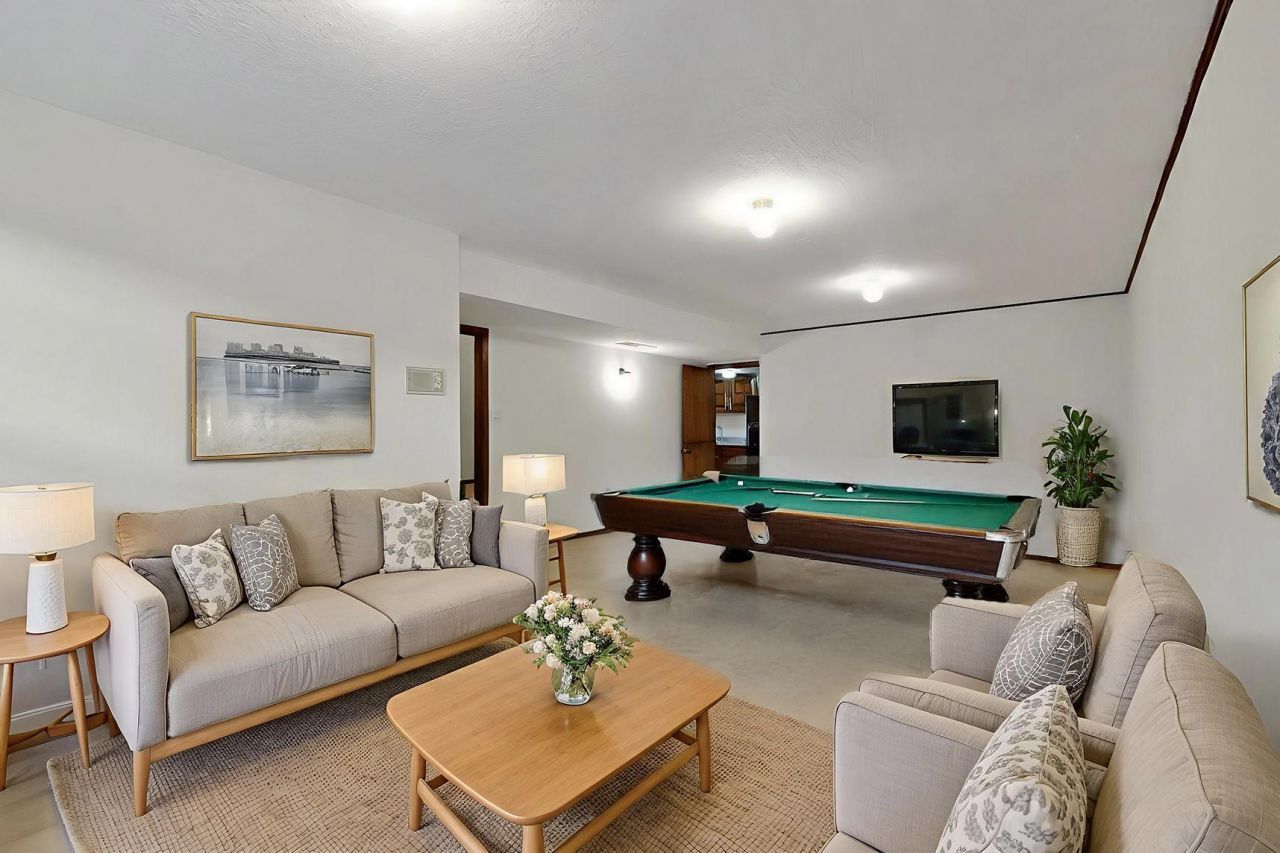 Albuquerque, New Mexico, 87123, United States, 4 Bedrooms Bedrooms, ,4 BathroomsBathrooms,Residential,For Sale,1876196