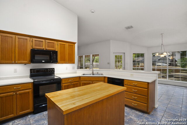 Boerne, Texas, 78015, United States, 4 Bedrooms Bedrooms, ,3 BathroomsBathrooms,Residential,For Sale,1972821