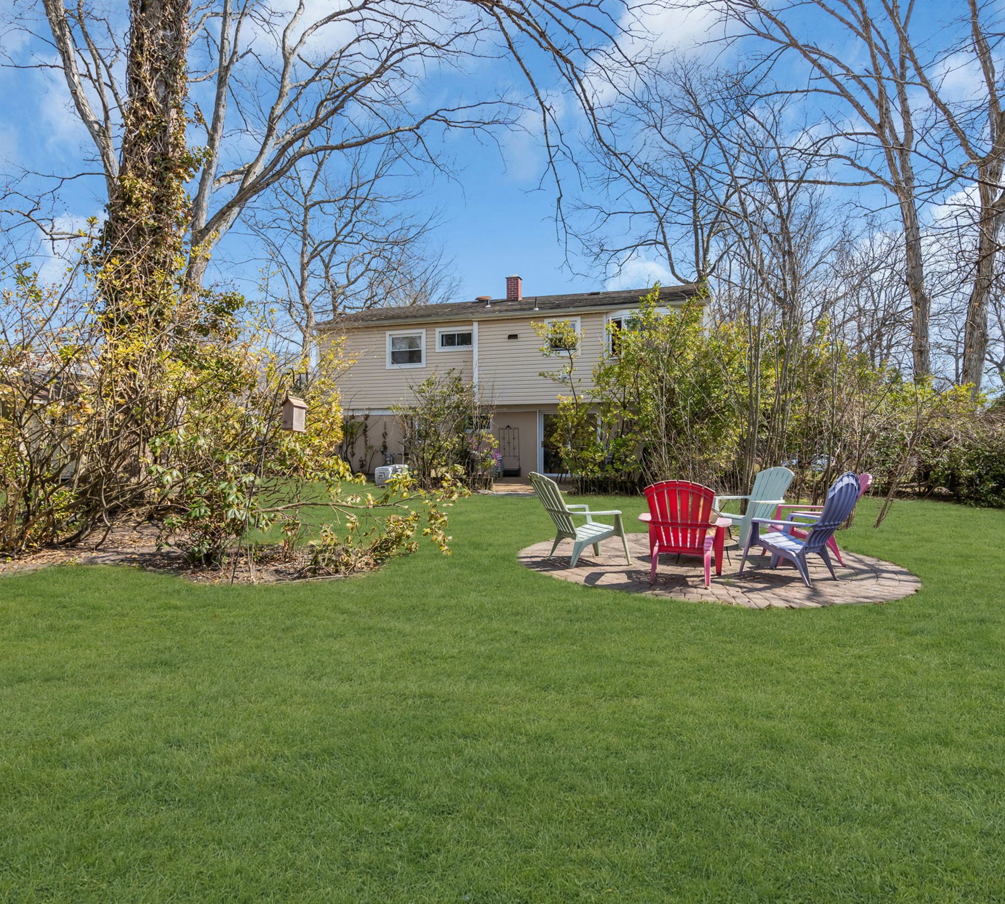  Sun-filled Home in Fairview Estates - 物件實景