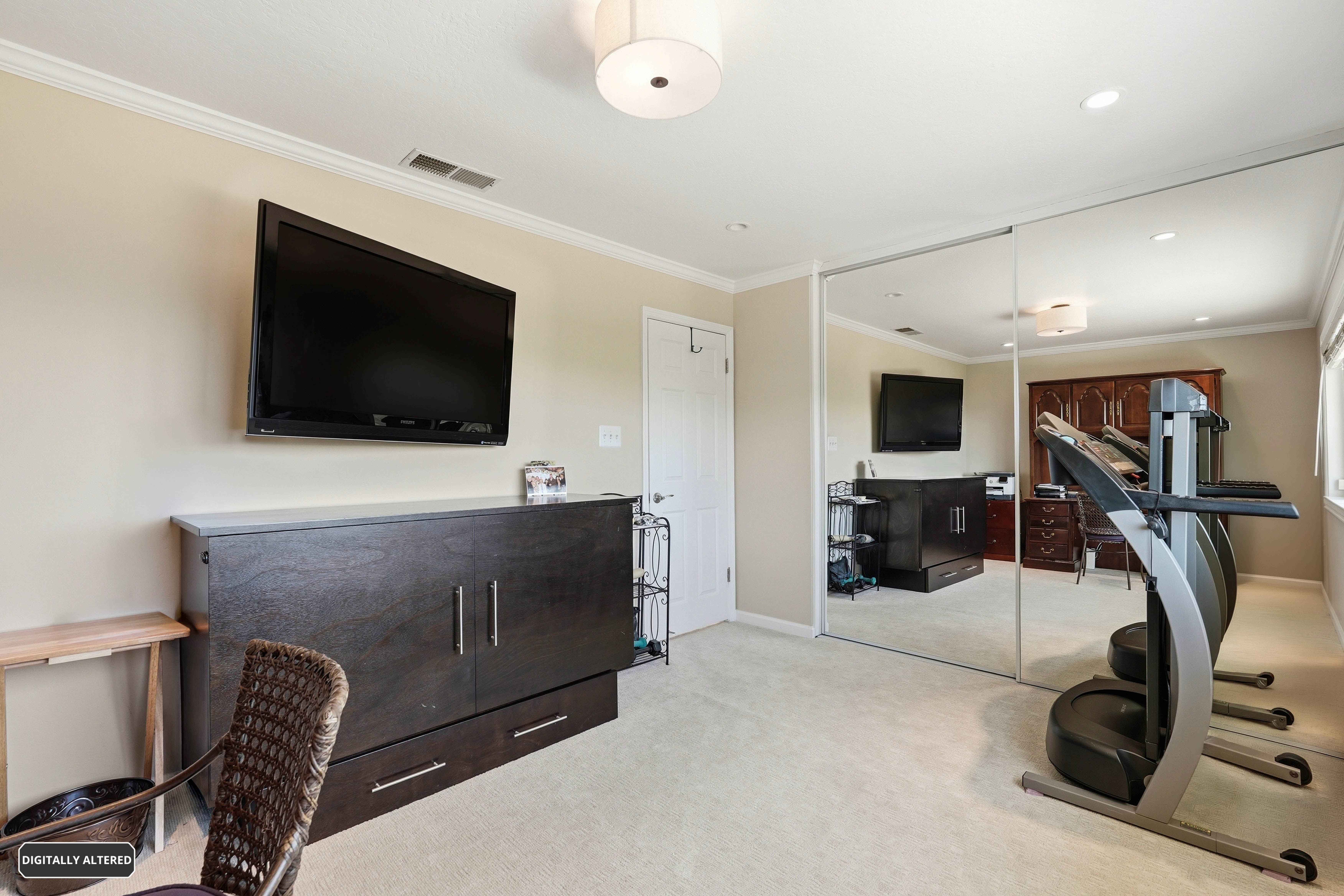  Million Dollar Views and Timeless Elegance in This Exceptional Residence - 物件實景