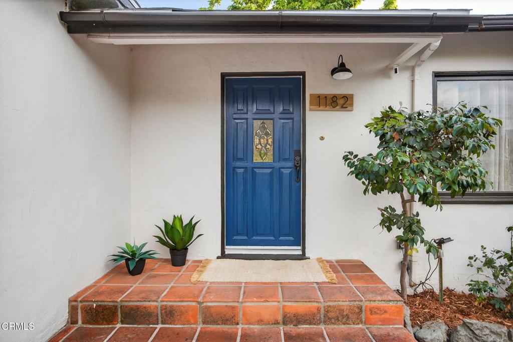 Ojai, California, 93023, United States, 4 Bedrooms Bedrooms, ,3 BathroomsBathrooms,Residential,For Sale,1989164