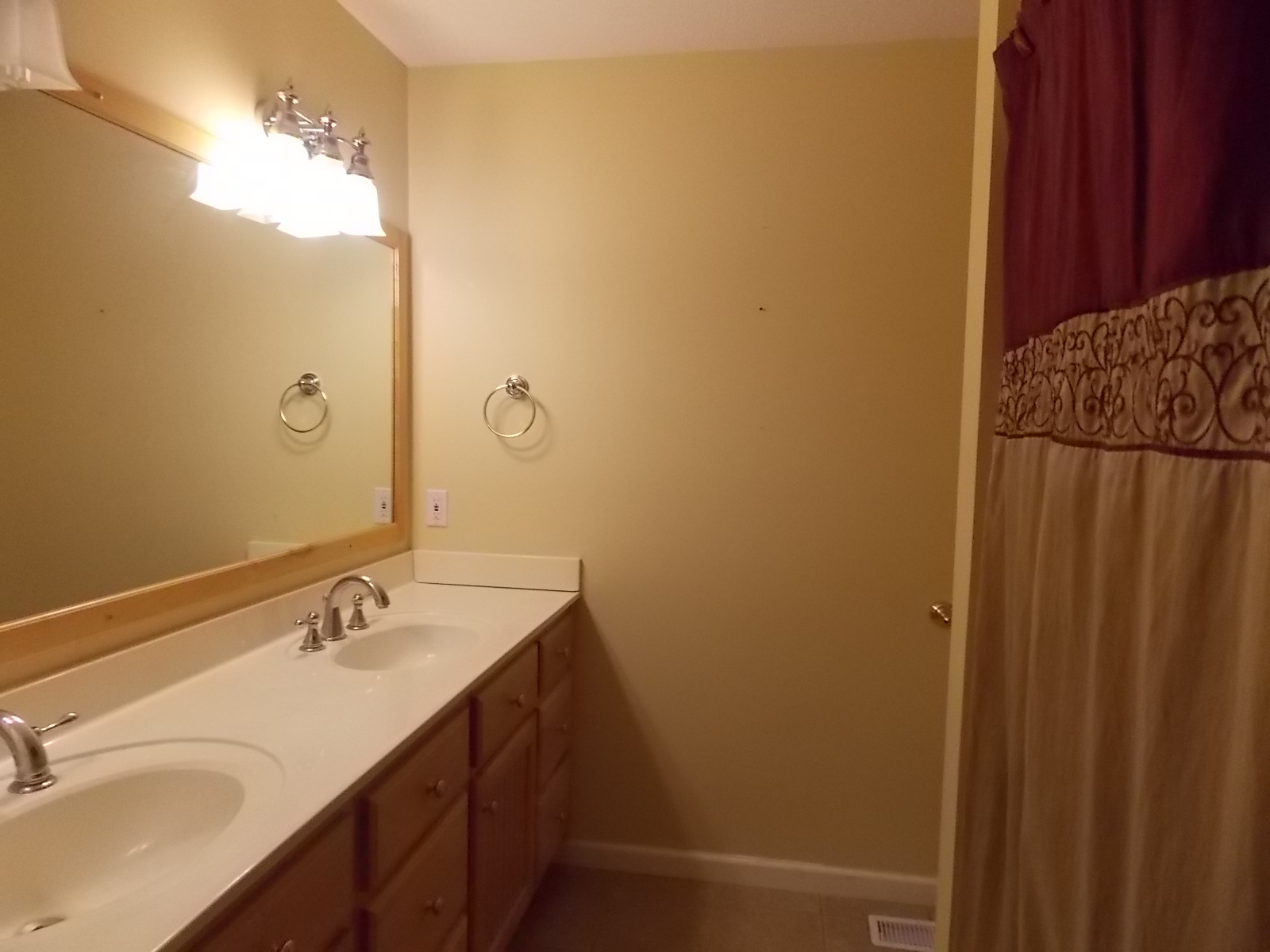 Poplar Bluff, Missouri, 63901, United States, 5 Bedrooms Bedrooms, ,3 BathroomsBathrooms,Residential,For Sale,2001464