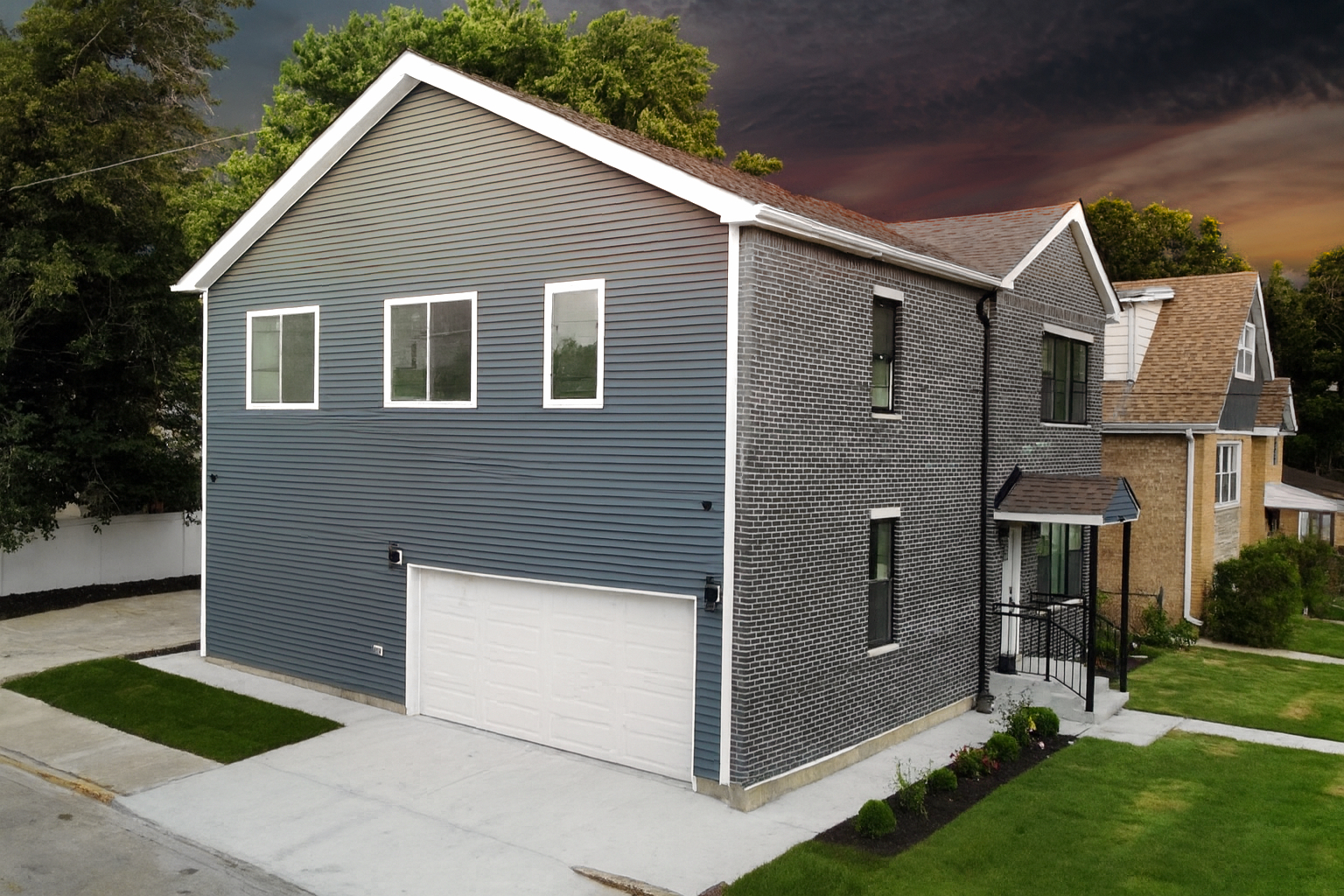 Lyons, Illinois, 60534, United States, 4 Bedrooms Bedrooms, ,3 BathroomsBathrooms,Residential,For Sale,1901472