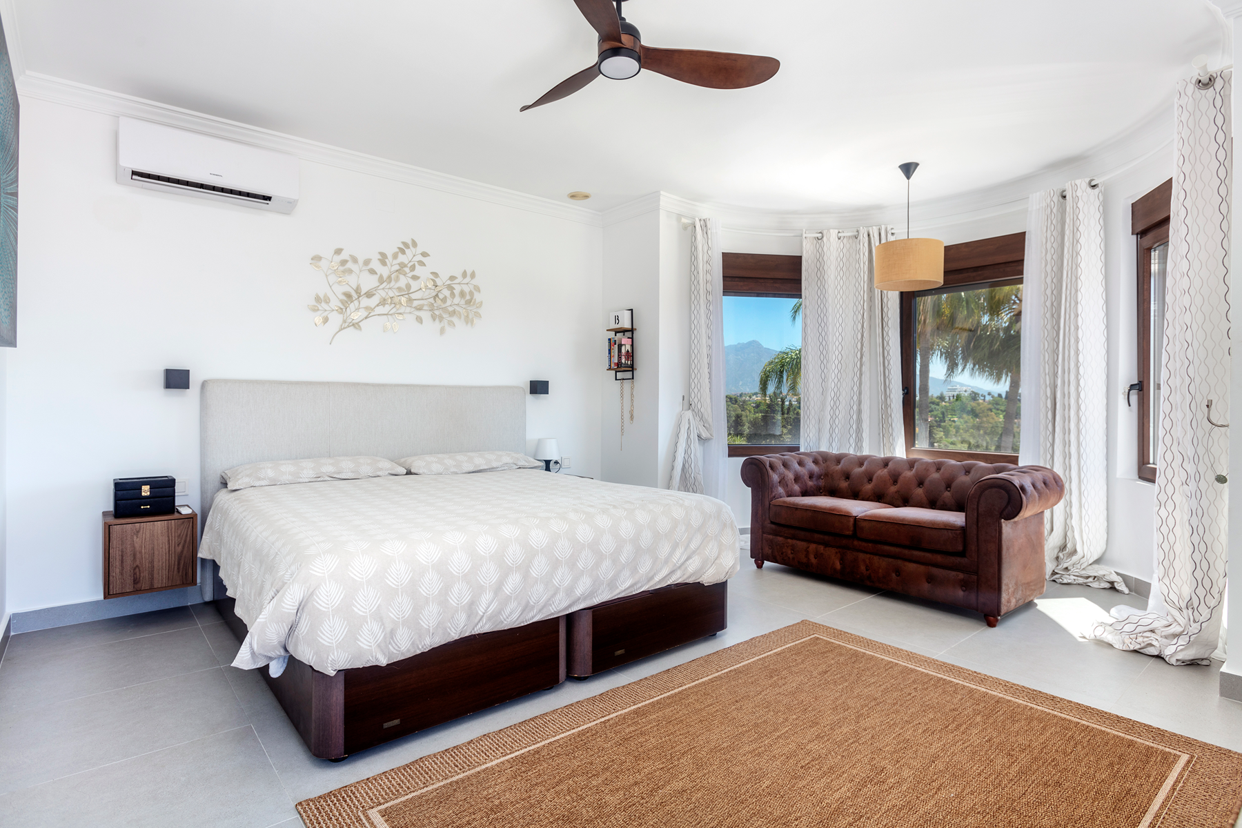  Fully renovated Andalusian style villa with panoramic sea and La Concha views - 物件實景