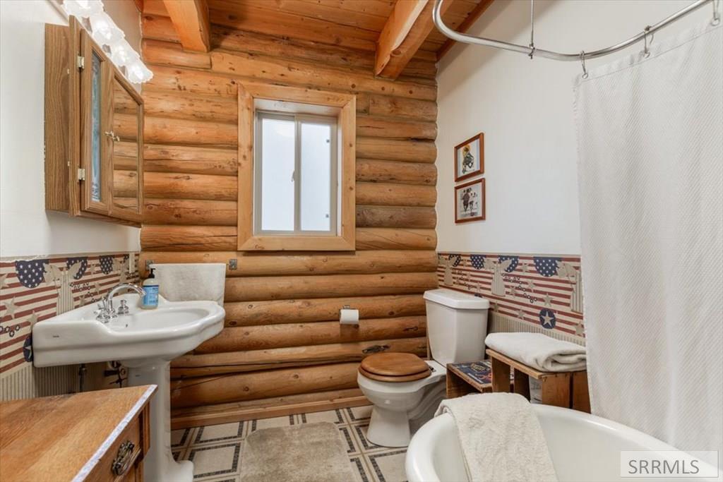 ISLAND PARK, Idaho, 83429, United States, 5 Bedrooms Bedrooms, ,3 BathroomsBathrooms,Residential,For Sale,2049081