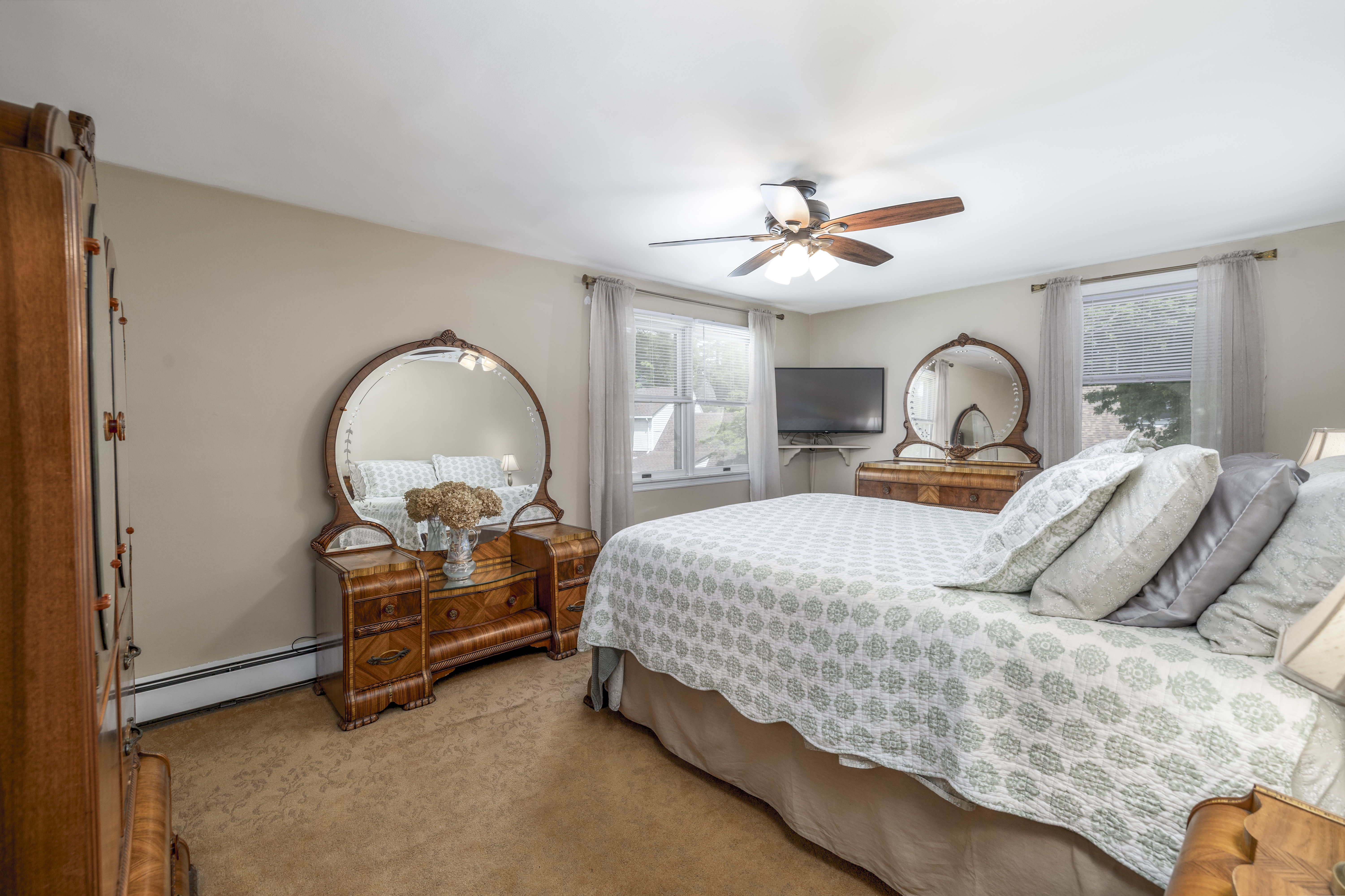 124 Peterhoff Avenue, Malverne, NY, 11565 - 物件實景