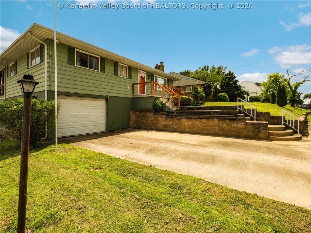 Pea Ridge Rd, Huntington, WV 25705
