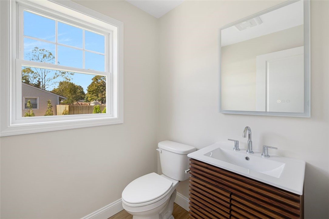 Warwick, Rhode Island, 02889, United States, 4 Bedrooms Bedrooms, ,4 BathroomsBathrooms,Residential,For Sale,2002981