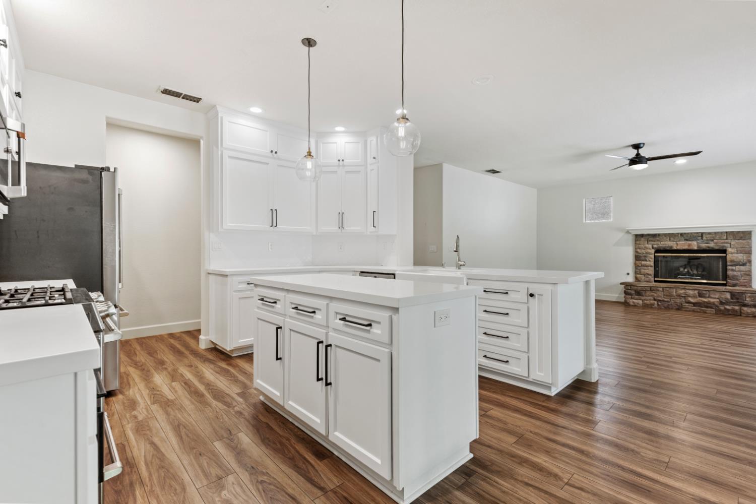 Yuba City, California, 95993, United States, 4 Bedrooms Bedrooms, ,2 BathroomsBathrooms,Residential,For Sale,1981154