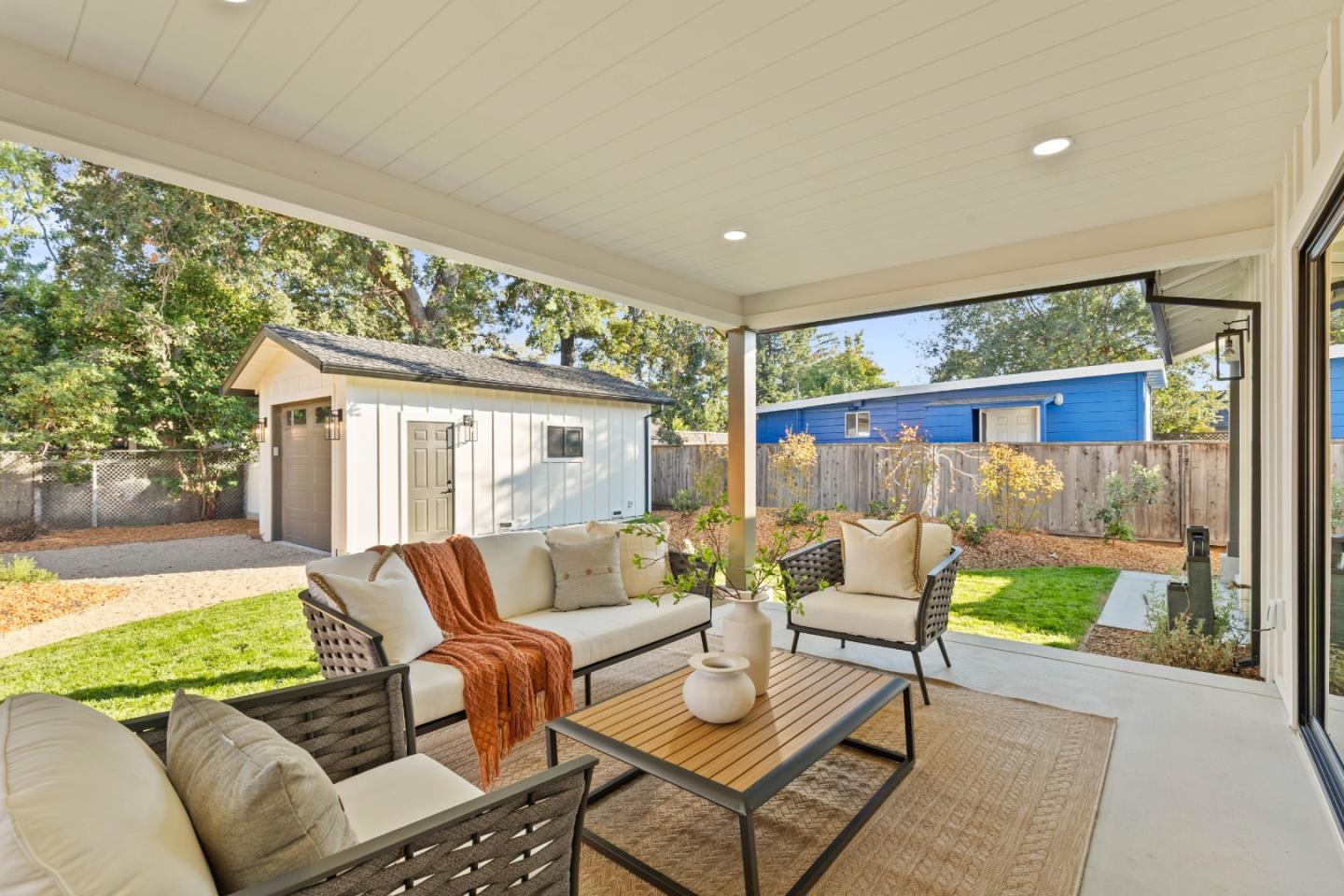 Redwood City, California, 94062, United States, 4 Bedrooms Bedrooms, ,4 BathroomsBathrooms,Residential,For Sale,1950985