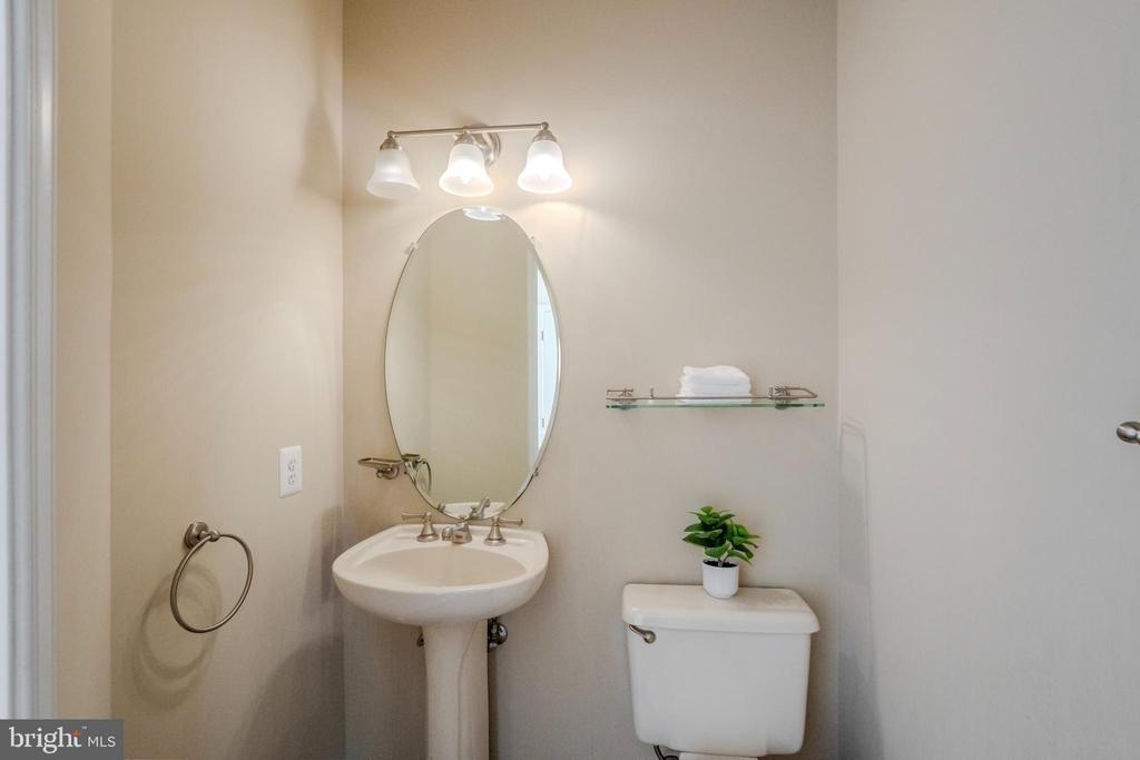 Reston, Virginia, 20194, United States, 4 Bedrooms Bedrooms, ,4 BathroomsBathrooms,Residential,For Sale,2047998