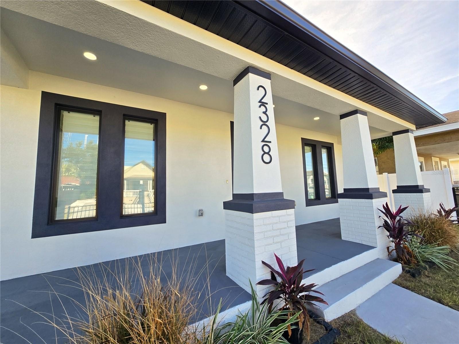 TAMPA, Florida, 33607, United States, 5 Bedrooms Bedrooms, ,3 BathroomsBathrooms,Residential,For Sale,1976051