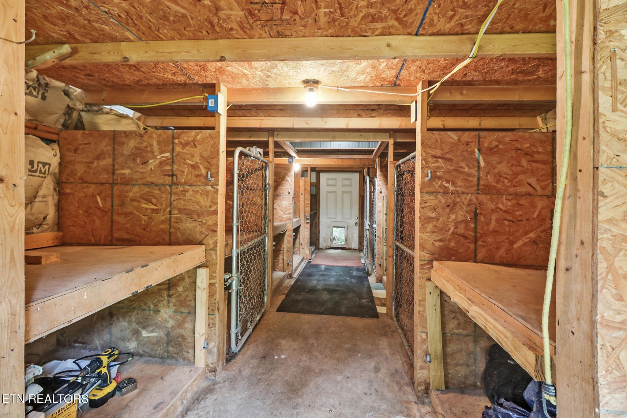 Crossville, Tennessee, 38571, United States, 3 Bedrooms Bedrooms, ,4 BathroomsBathrooms,Residential,For Sale,1979710