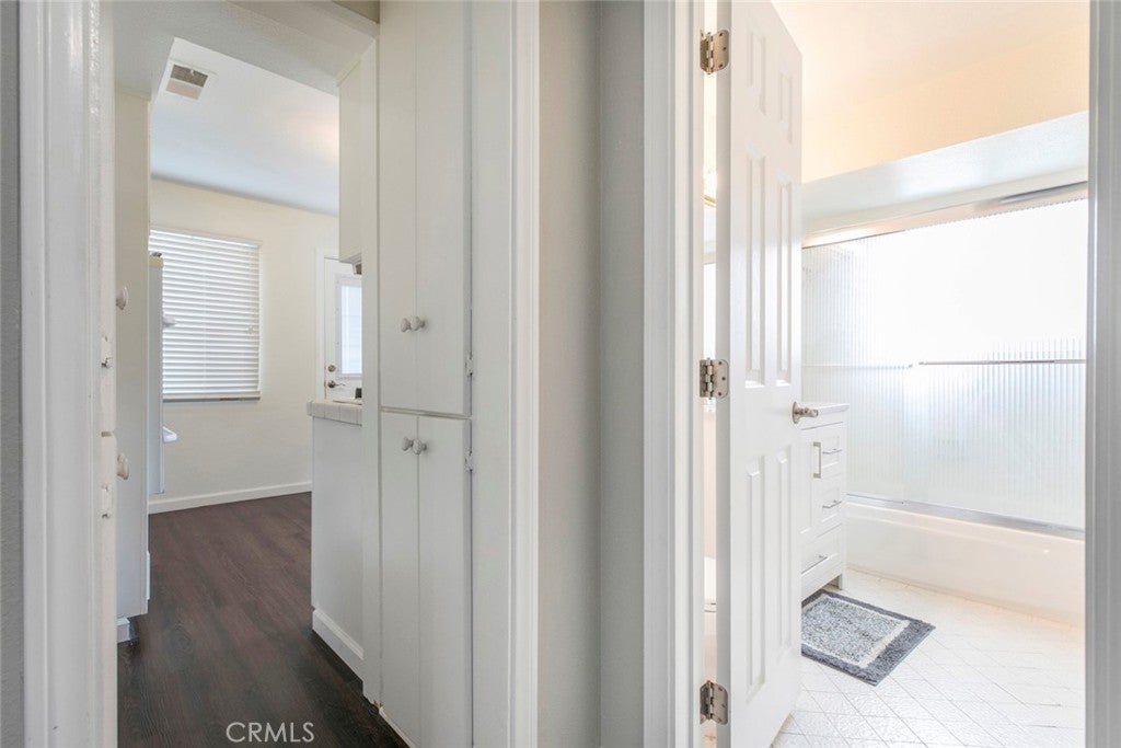 Sylmar, California, 91342, United States, 2 Bedrooms Bedrooms, ,1 BathroomBathrooms,Residential,For Sale,1960749