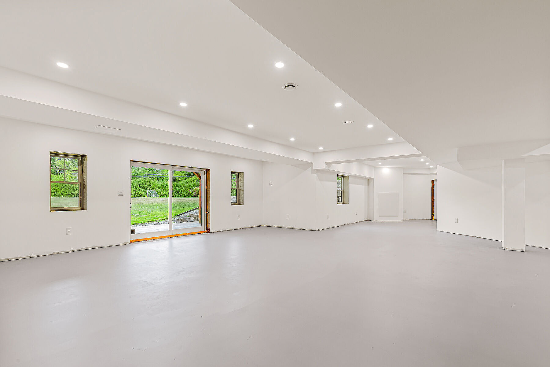  Stunning Multi Generation Home - 物件實景